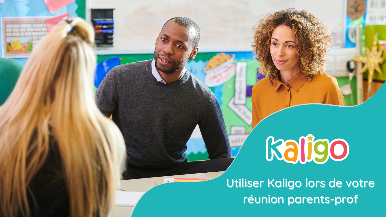Image illustration article "Utiliser Kaligo lors de votre réunion parents-prof" deux parents rencontrent la professeur